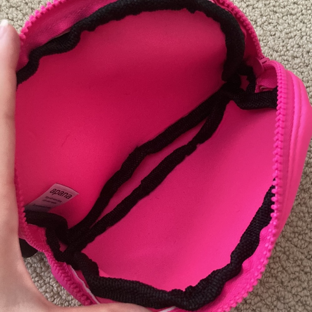 NEW Apana See Me Run Belt Bag Adjustable Zippered Hot Pink One Size O/S NWT - Picture 7 of 9